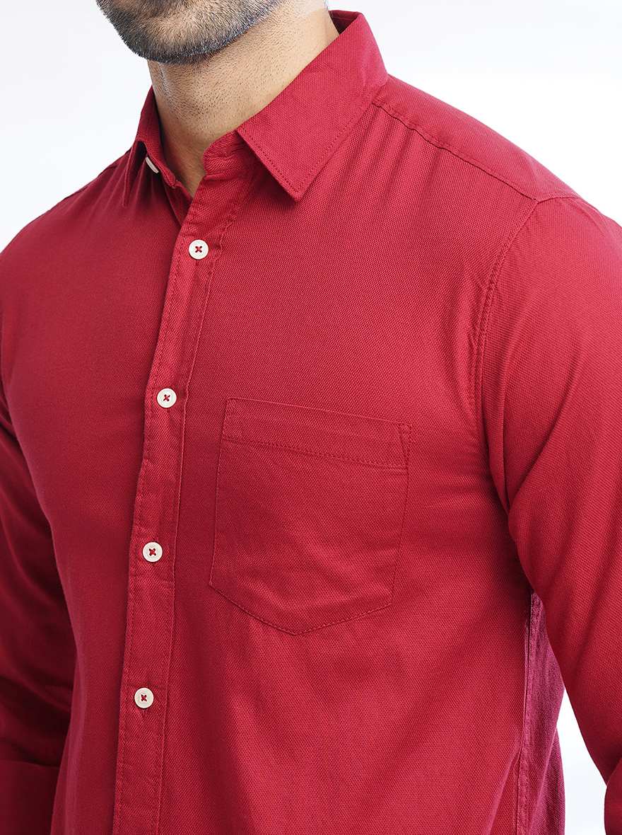 Red Solid Slim Fit Casual Shirt | pehervi