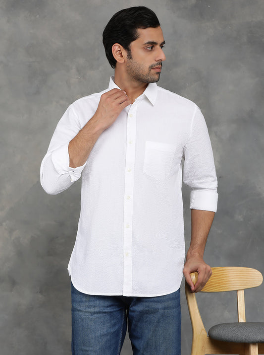 White Solid Slim Fit Casual Shirt | pehervi
