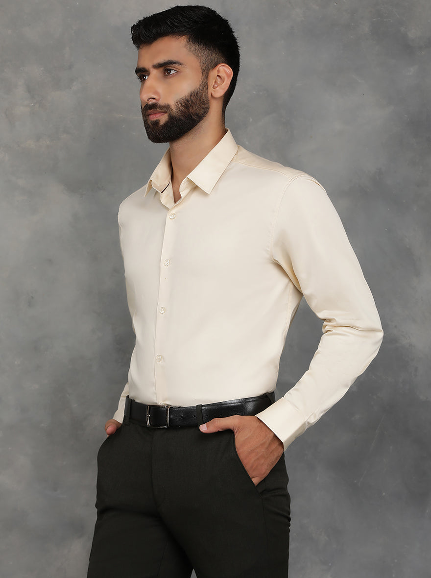 Cream Solid Slim Fit Casual Shirt | pehervi