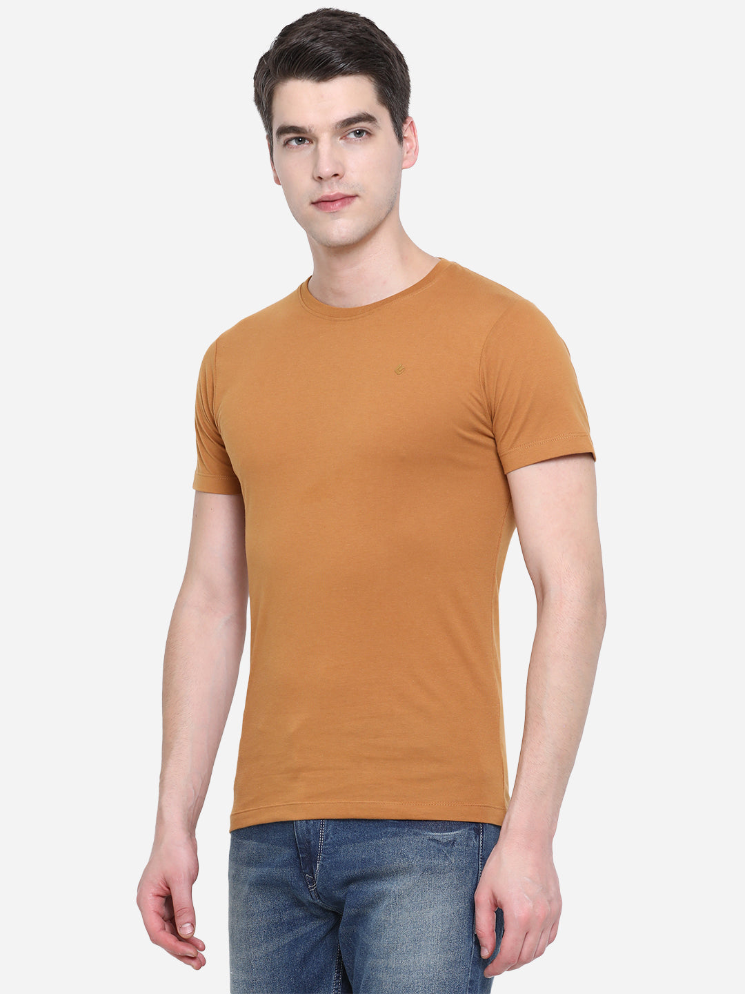 Brown Solid Slim Fit T-Shirt | pehervi