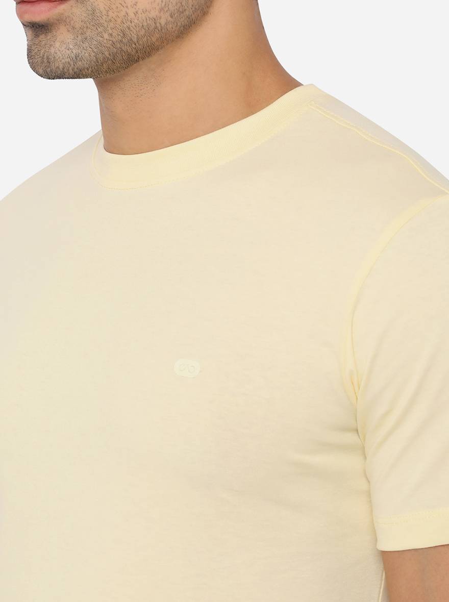 Cream Solid Slim Fit T-Shirt | pehervi