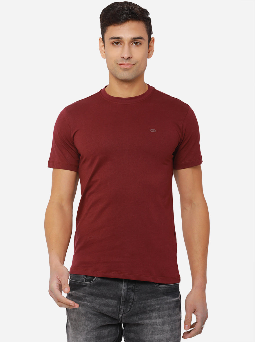 Rubby Red Solid Slim Fit T-Shirt | pehervi