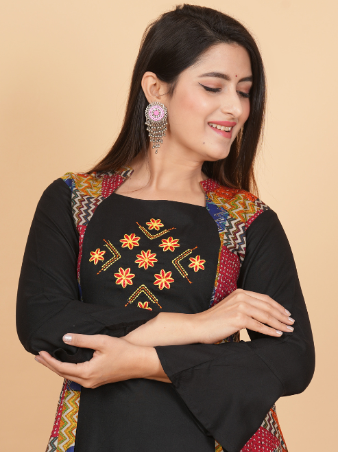 Rayon Geometric Print Embroidered Anarkali Kurta