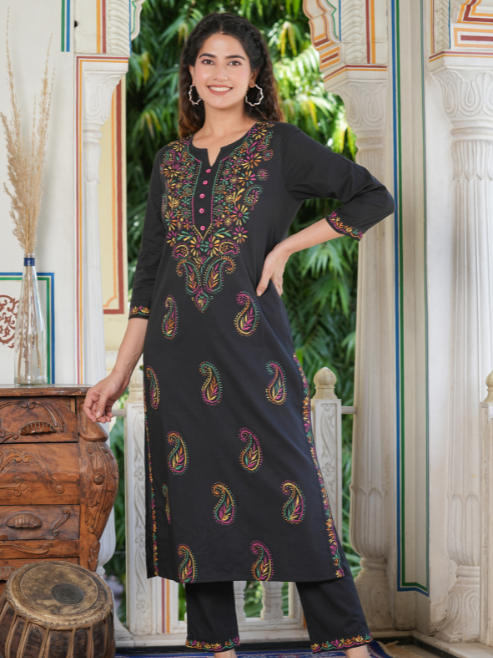 Fashion Plus Store Women's Black Plus Size Cotton Chicken Embroidery Printed Straight Kurta Set (Black)