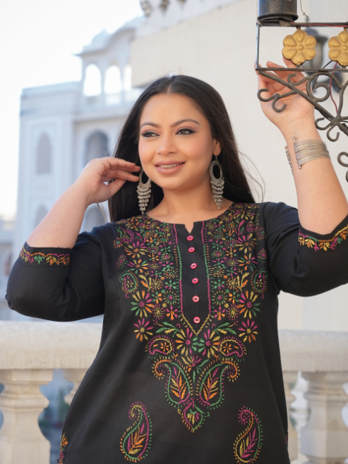 Fashion Plus Store Women's Black Plus Size Cotton Chicken Embroidery Printed Straight Kurta Set (Black)