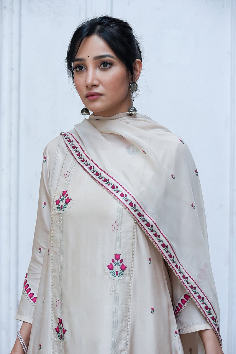 Cream Raw Silk Salwar Suit With Organza Dupatta