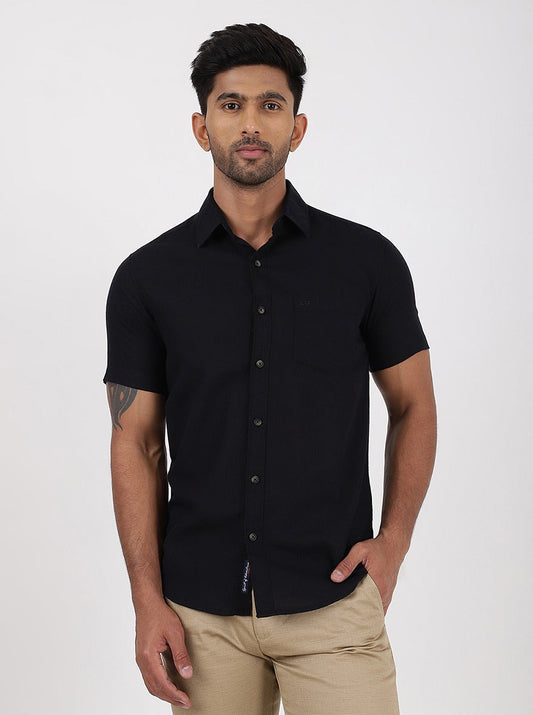 Black Solid Slim Fit Casual Shirt | pehervi