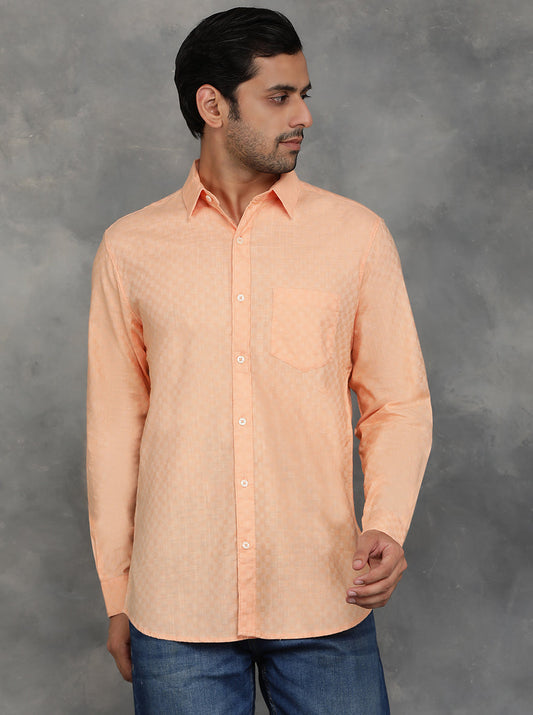 Peach Solid Slim Fit Casual Shirt | pehervi