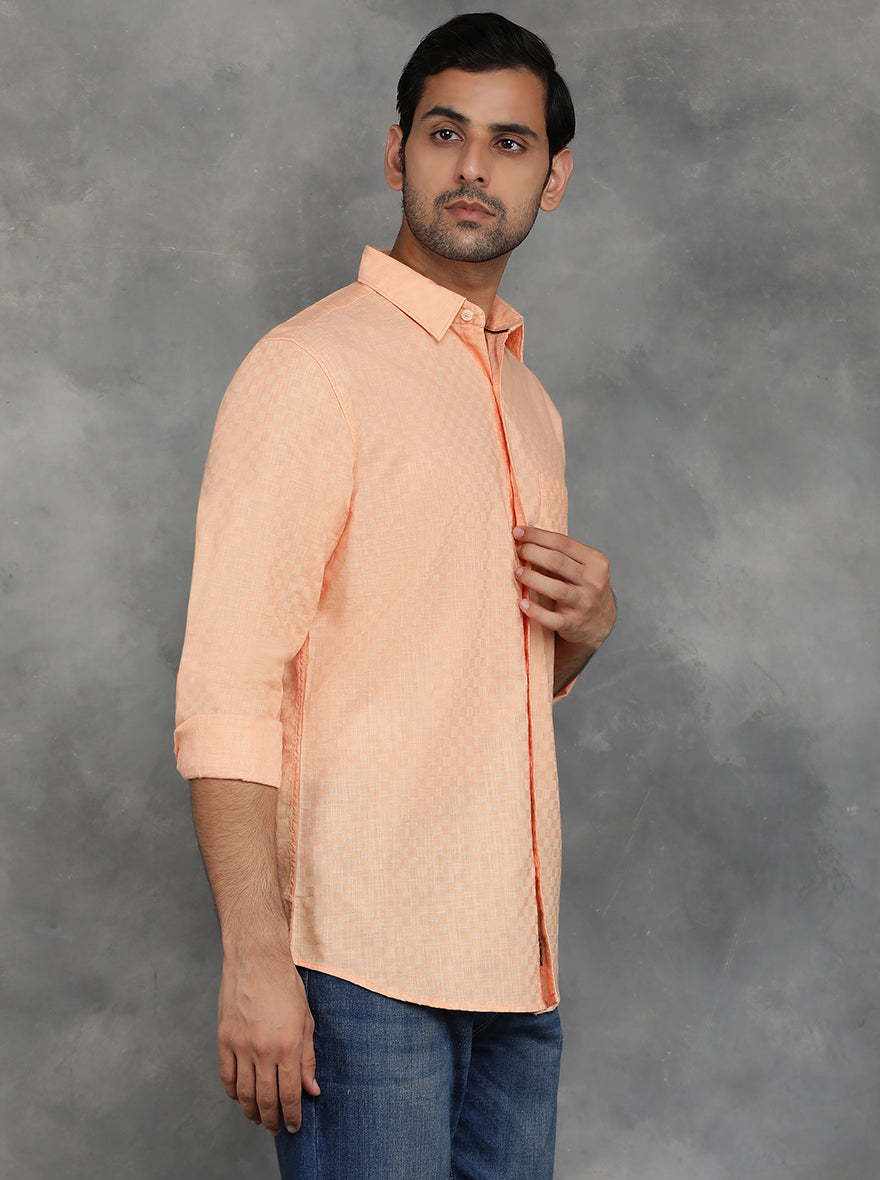 Peach Solid Slim Fit Casual Shirt | pehervi