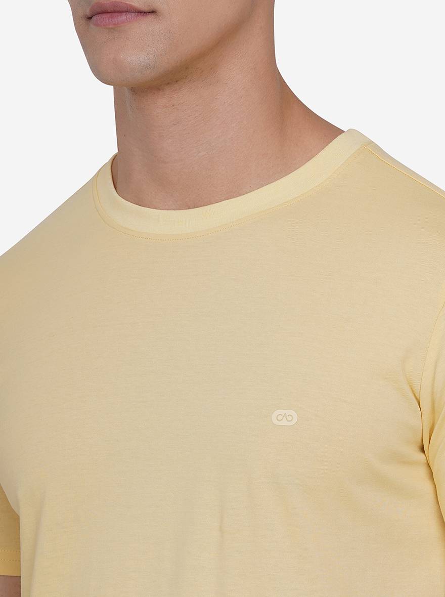 Cream Solid Slim Fit T-Shirt | pehervi